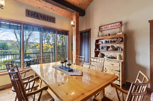 1109 Canopy LN, Algonquin Highlands, ON K0M 1J1