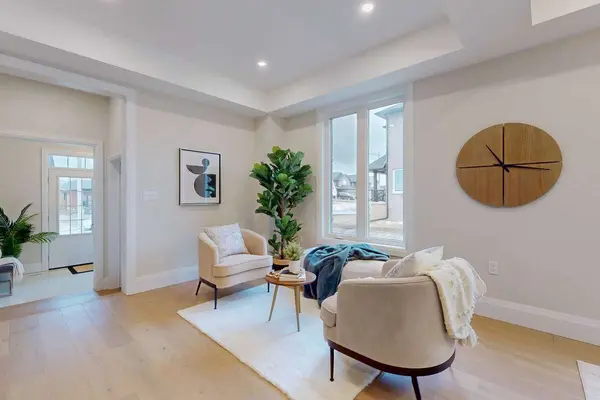 62 York DR, Peterborough, ON K9K 0H8