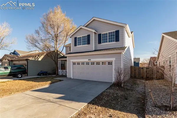 890 Rancher DR, Fountain, CO 80817