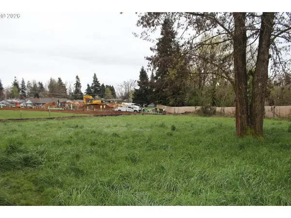 152 RANDALL ST, Oregon City, OR 97045