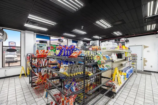 00000 Macomb AVE, Eastpointe, MI 48021