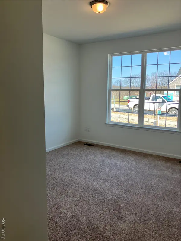 61611 Empire RD, Lyon Charter Township, MI 48178