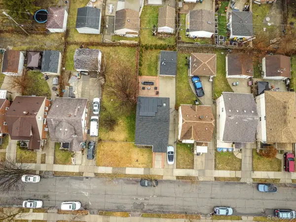 7718 Steadman ST, Dearborn, MI 48126