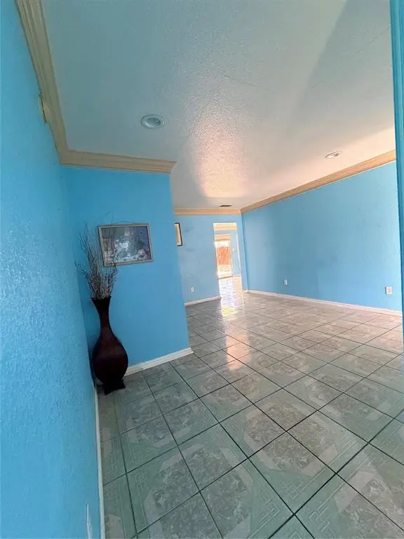 1915 N O Connor Road, Irving, TX 75061