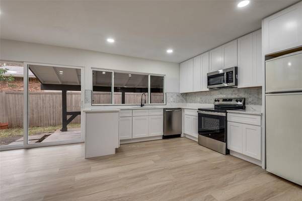 8517 Van Pelt Drive, Dallas, TX 75228