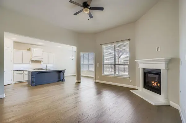 932 Hunters Creek Drive, Rockwall, TX 75087