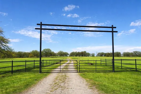 TBD Cr-1990, Chico, TX 76431