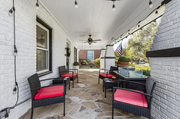 2235 Mistletoe Boulevard, Fort Worth, TX 76110