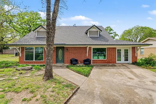 3245 Hartlee Field Road, Denton, TX 76208