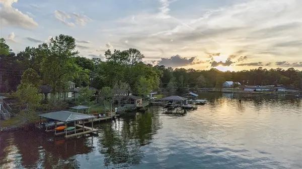 6046 S Lakeshore Drive, Shreveport, LA 71119