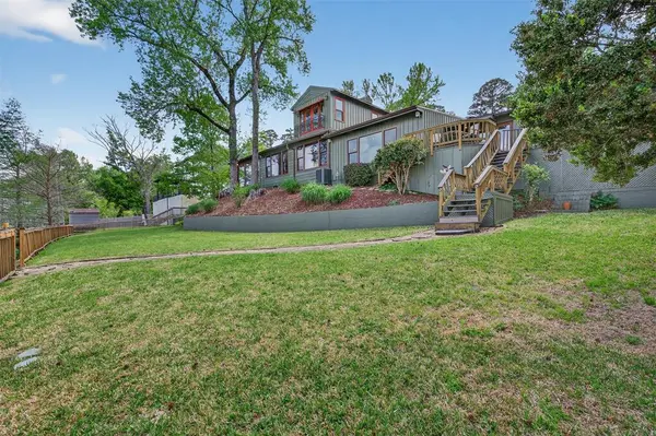 6046 S Lakeshore Drive, Shreveport, LA 71119