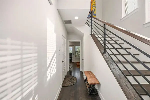 730 Spanish Oaks Place, Dallas, TX 75204