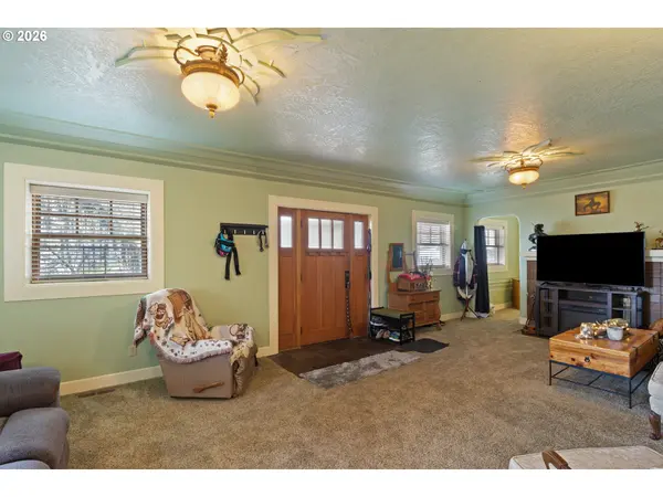 1365 SE OVERLOOK AVE, Roseburg, OR 97470