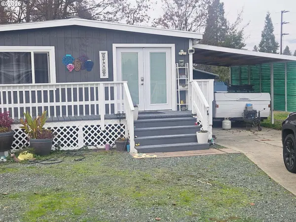 122 PARKDALE CIR, Grants Pass, OR 97527