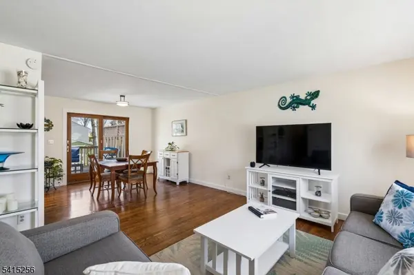 76 Magnolia Dr, New Providence Boro, NJ 07974