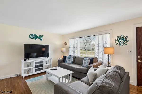 76 Magnolia Dr, New Providence Boro, NJ 07974