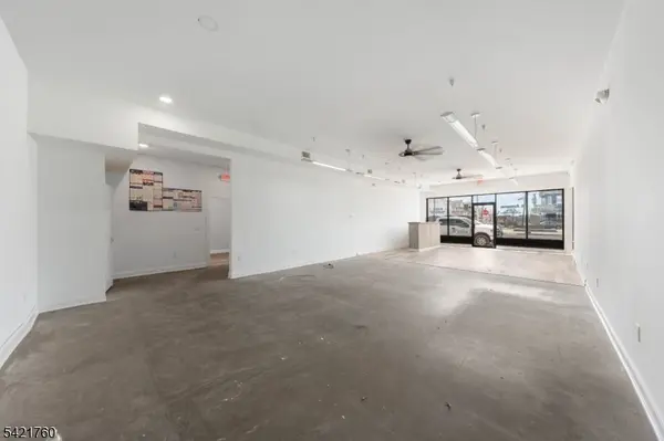 261-263 Elizabeth Ave, Elizabeth City, NJ 07206