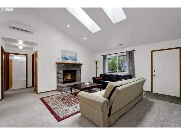 2191 WILLOW ST, Florence, OR 97439