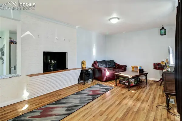 1460 Bellaire DR, Colorado Springs, CO 80909