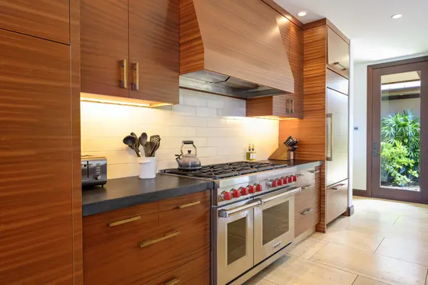 68-1044 PAUOA WAY, Kamuela, HI 96743