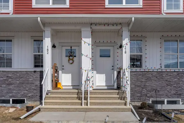 178 Dawson WAY, Chestermere, AB T1X 2R8