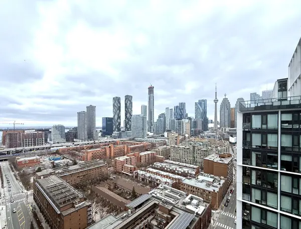 180 Front ST E #2610, Toronto C08, ON M5A 0A9