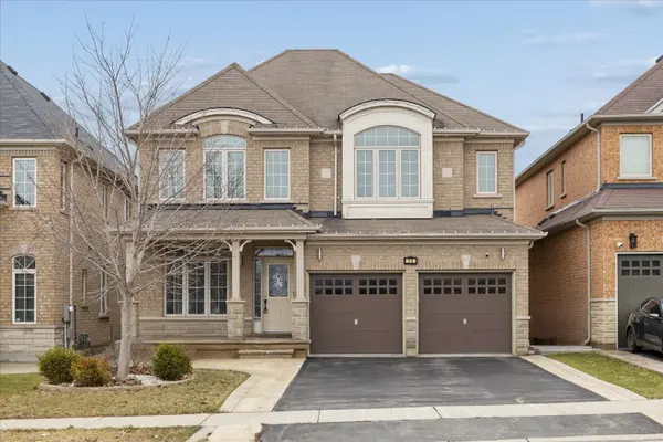 11 Maybeck DR, Brampton, ON L6X 0Z2