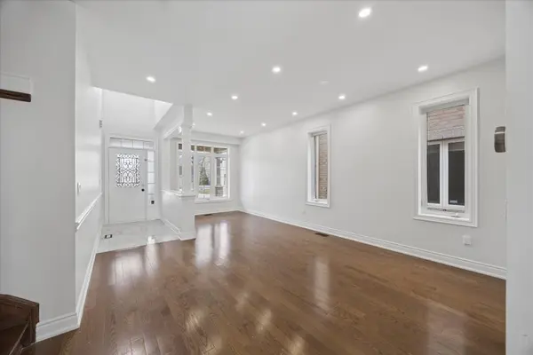 11 Maybeck DR, Brampton, ON L6X 0Z2