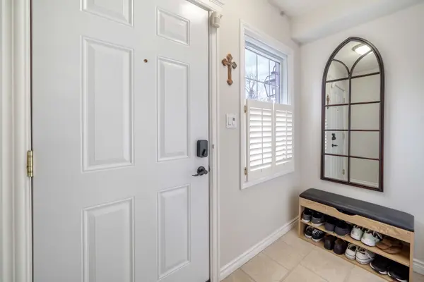 3 Warbrick LN, Caledon, ON L7E 1G3