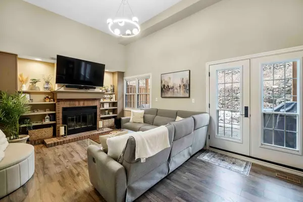 3 Warbrick LN, Caledon, ON L7E 1G3