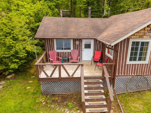 247 Mainhood RD, Huntsville, ON P0B 1M0