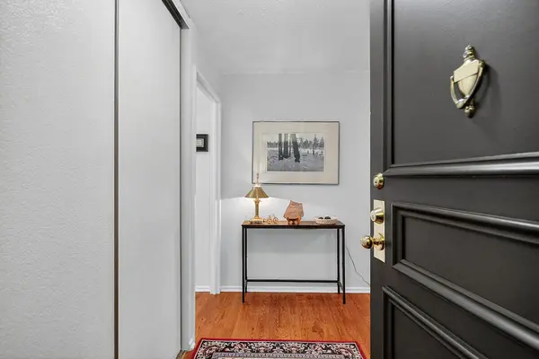 1081 Ambleside DR #208, Woodroffe, ON K2B 8C8