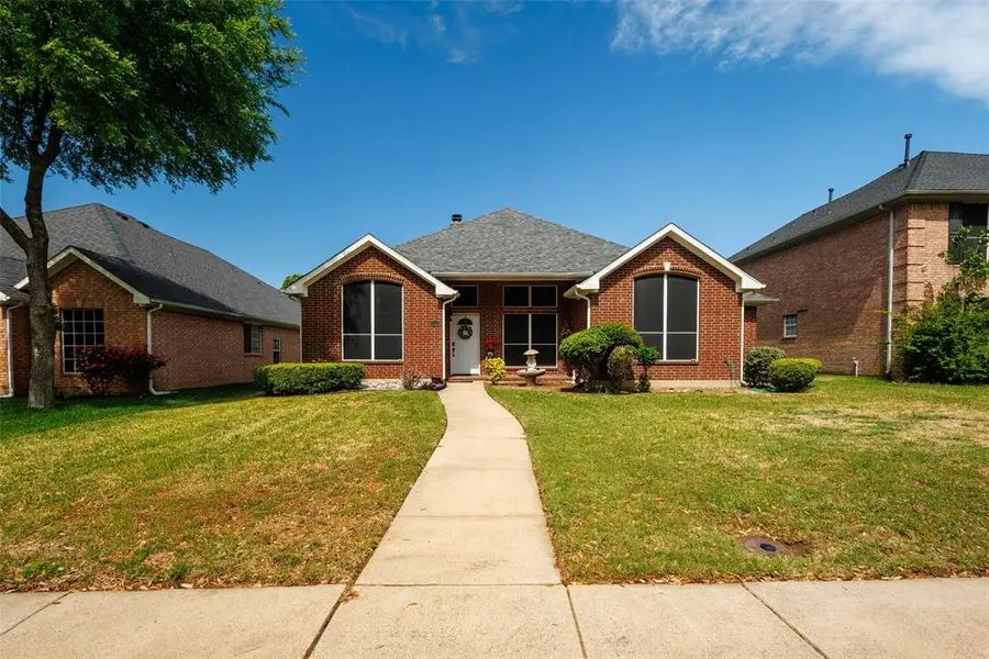 1403 Dutchman Drive, Desoto, TX 75115