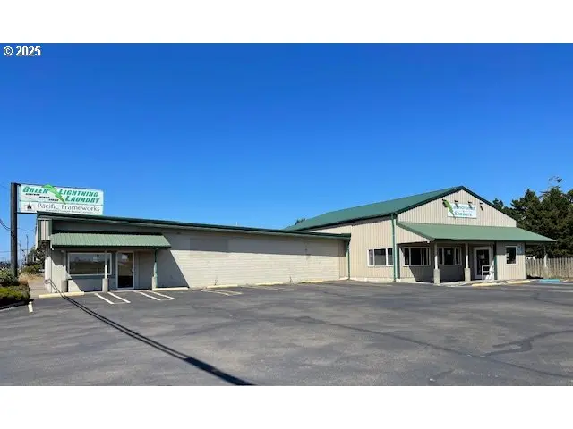 2420 HIGHWAY 101, Florence, OR 97439