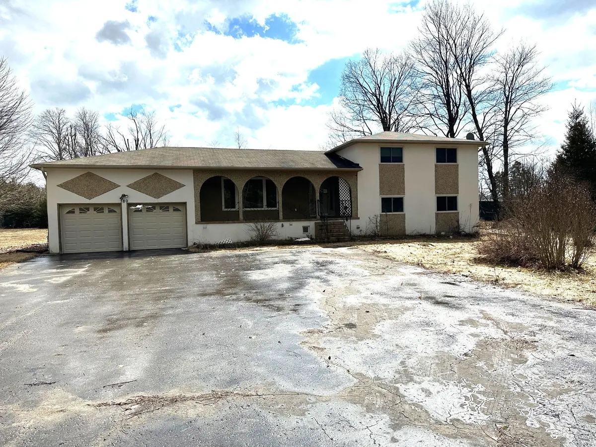 780 Essa RD E, Barrie, ON L4N 9E9