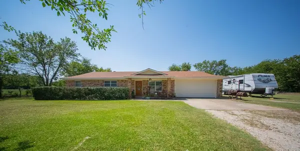 3291 N Grand Avenue, Gainesville, TX 76240