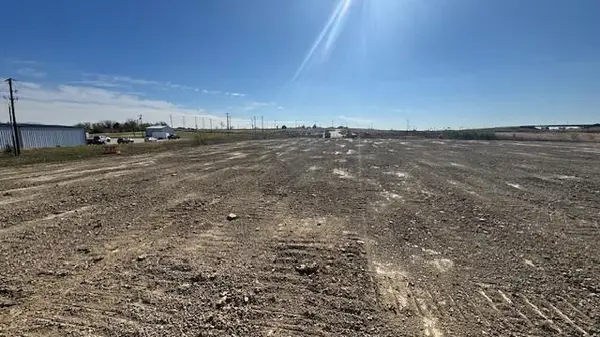 2824 Milam Road E, Sanger, TX 76266