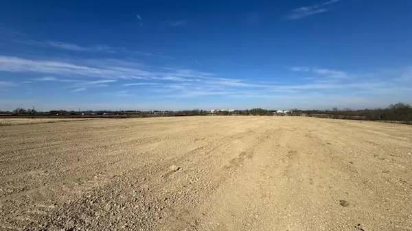 2824 Milam Road E, Sanger, TX 76266