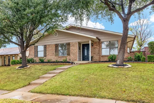 1741 Delaford Drive, Carrollton, TX 75007
