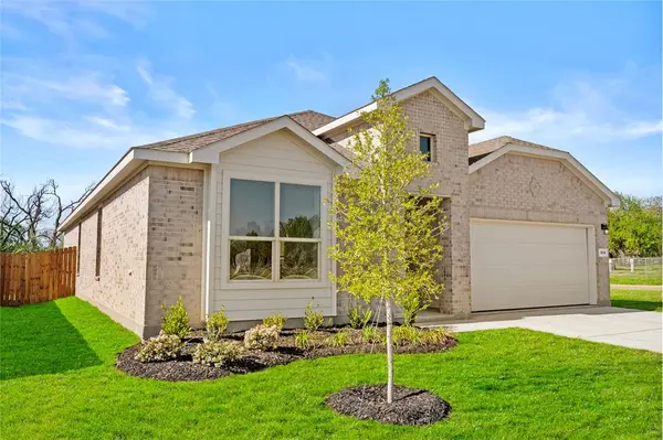 904 Traction Trail, Cleburne, TX 76031