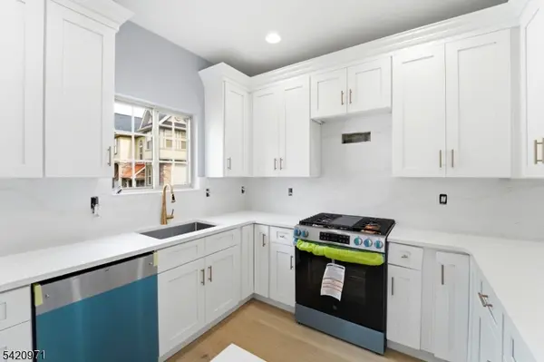 704 Green Ln, Union Twp., NJ 07083