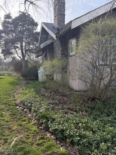 37 Parker St, Belvidere Twp., NJ 07823