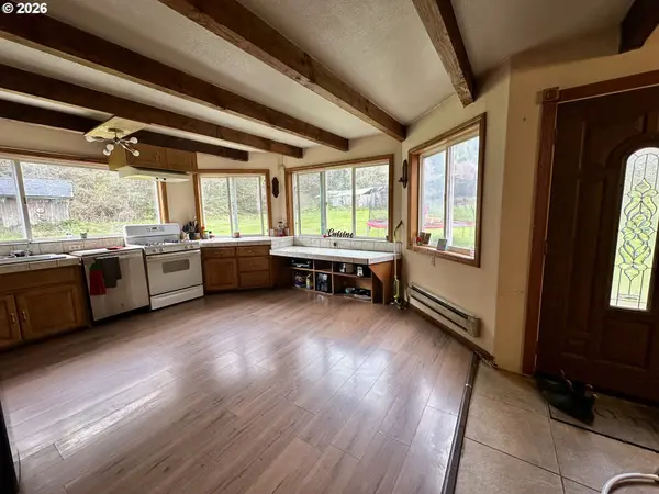 1910 OTTER SLOUGH RD, Reedsport, OR 97467