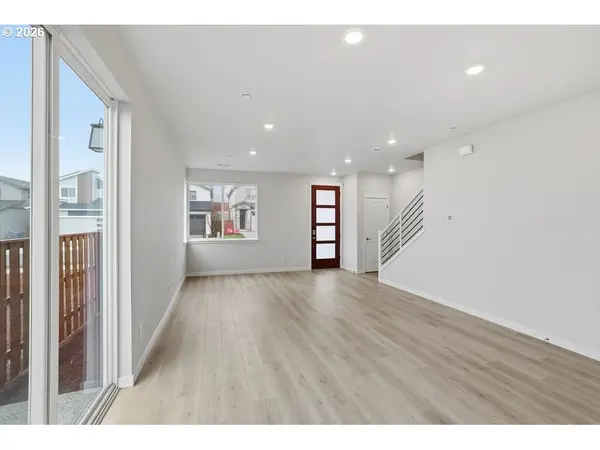 3724 SW 40TH ST, Gresham, OR 97080