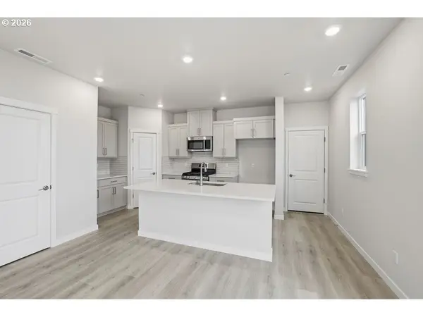 3724 SW 40TH ST, Gresham, OR 97080