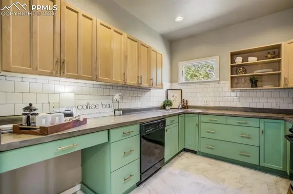 718 Sahwatch ST, Colorado Springs, CO 80903