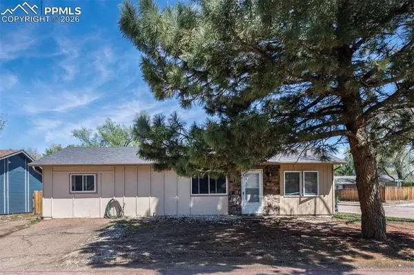 3402 Springnite DR, Colorado Springs, CO 80916