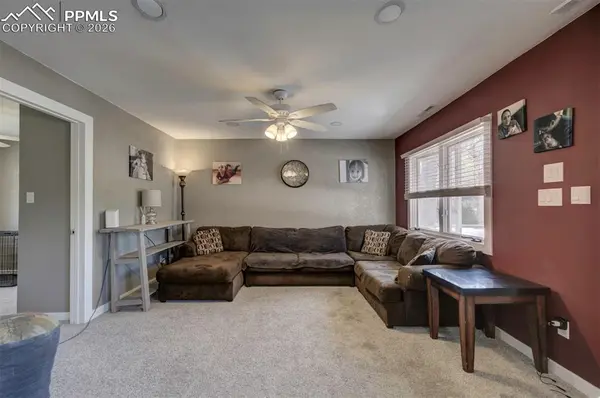 3402 Springnite DR, Colorado Springs, CO 80916