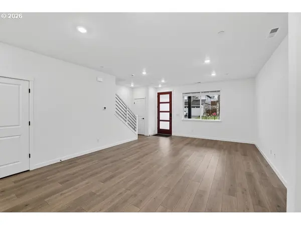 3704 SW 40TH ST, Gresham, OR 97080