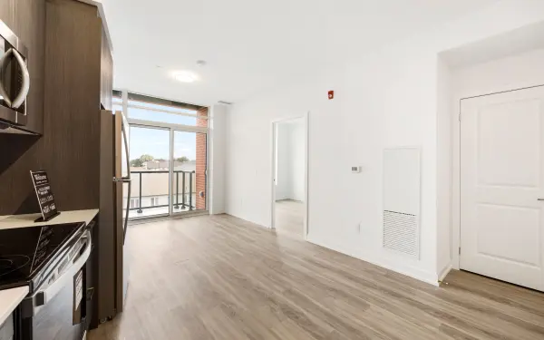 1010 Dundas ST E #524, Whitby, ON L1N 2K2